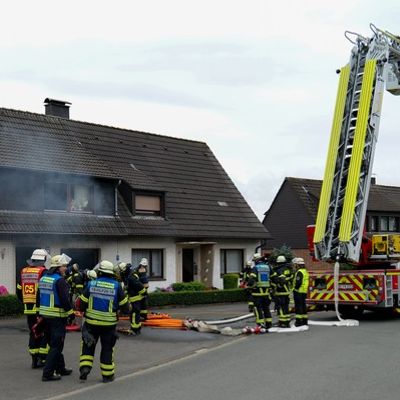 FW-DO: Brand von Lithium-Akkus in Einfamilienhaus in Dortmund-Westrich