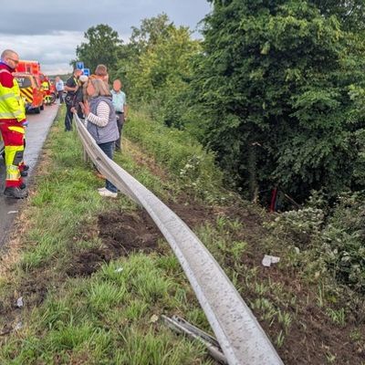 FW-WRN: Verkehrsunfall auf der Bundesautobahn 1 in Fahrtrichtung Köln