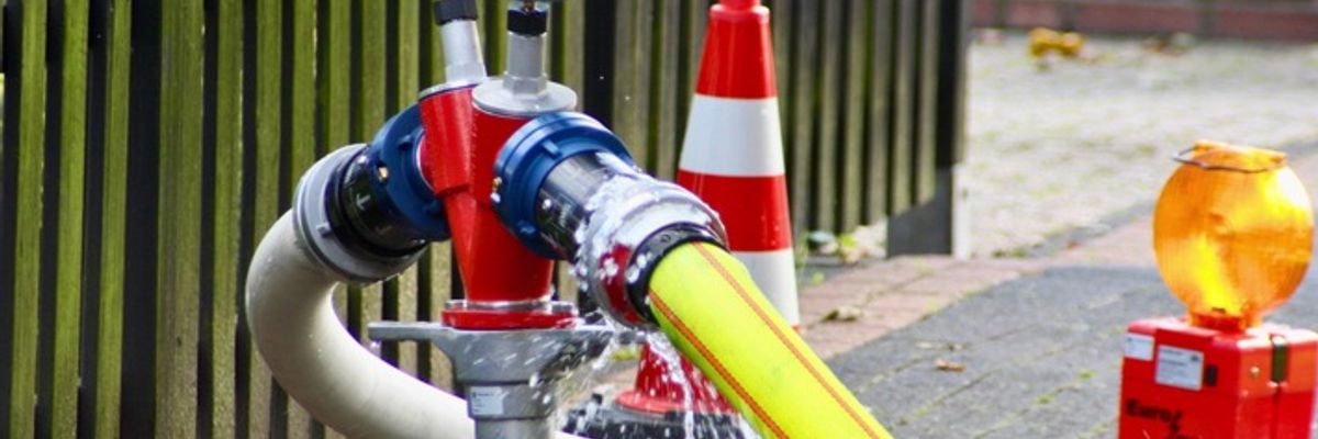 FW Hünxe: Vermeintlicher Wasserrohrbruch in Hünxe