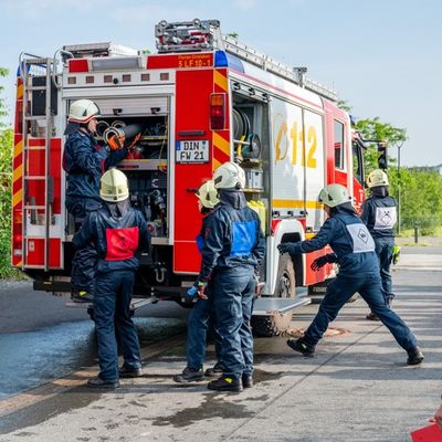 FW Dinslaken: Finale Ausgabe: Feuerwehren aus dem Kreis Wesel messen sich zum letzten Mal in Dinslaken