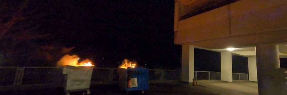 FW-MK: Silvesternacht mit mehreren Kleinbränden