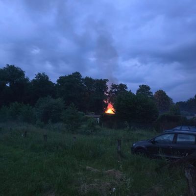 FW Datteln: Kleingebäudebrand - Gartenlaube in Vollbrand