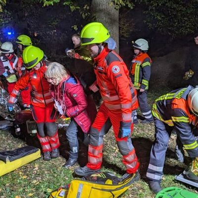 FW-ROW: Realitätsnahe Alarmübung fordert Feuerwehr und Rettungsdienst