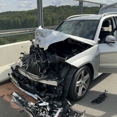 FW Ratingen: Schwerer Verkehrsunfall auf der Ruhrtalbrücke der BAB 52