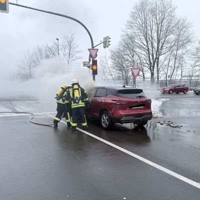 FW-ROW: Nissan gerät in Brand
