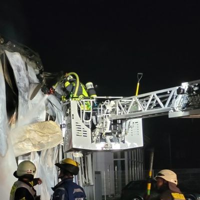 FW-OE: Vollbrand eines Handwerksbetriebs in Lennestadt-Altenhundem