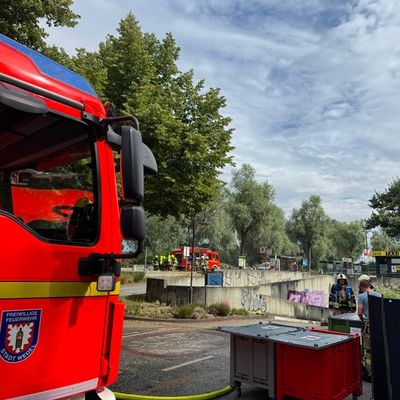 FW-PI: Brand in Tiefgarage am Wedeler Bahnhof - Großalarm am Samstagvormittag