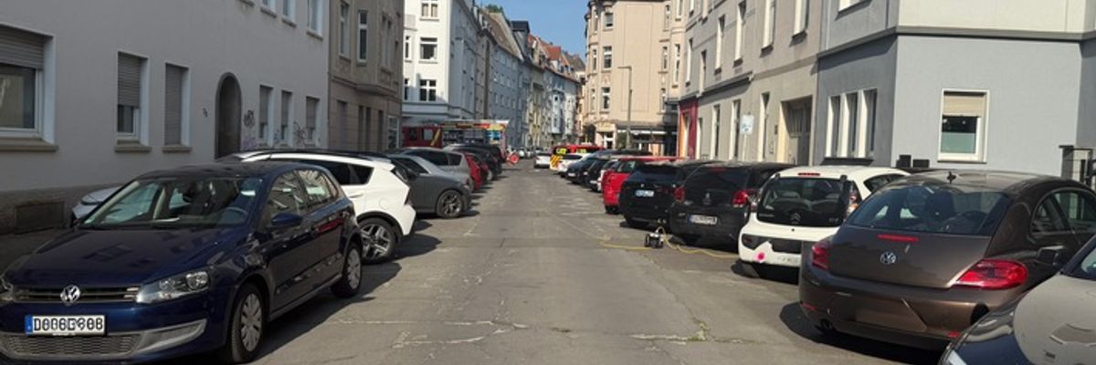 FW-DO: Kohlenmonoxid Austritt im Kreuzviertel - Falschparker behindern Feuerwehreinsatz