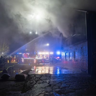 FW-RD: Feuer im Mehrfamilienhaus in Emkendorf
