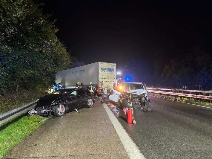 FW-EN: Unfall auf BAB mit fünf Fahrzeugen
