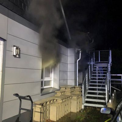 FW Minden: Zwei Verletzte nach Kellerbrand in Minden Todtenhausen