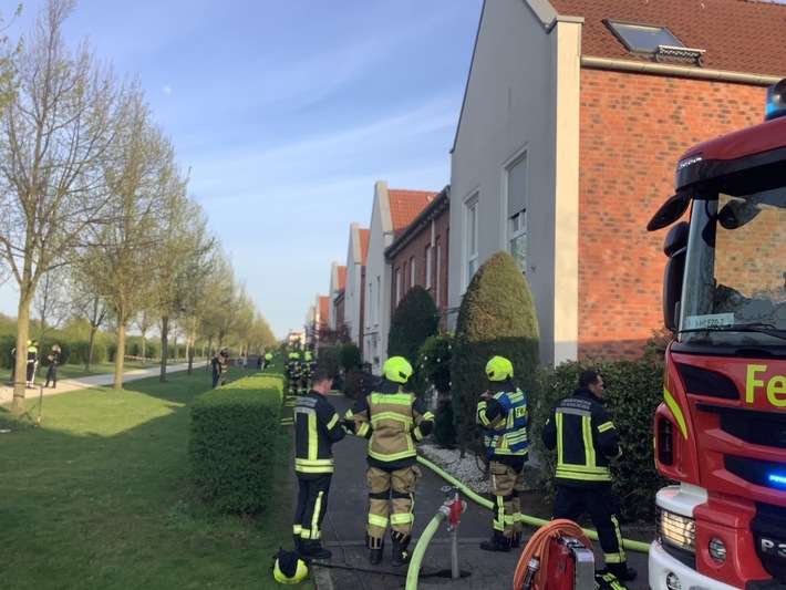 FW-GE: Kellerbrand in Gelsenkirchen-Horst - Eine verletzte Person