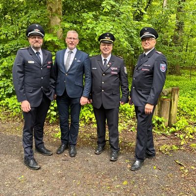 FW-OLL: Himmelfahrtsausmarsch startet 5 Uhr in der früh - neue Uniform der Feuerwehr Wildeshausen im Einsatz