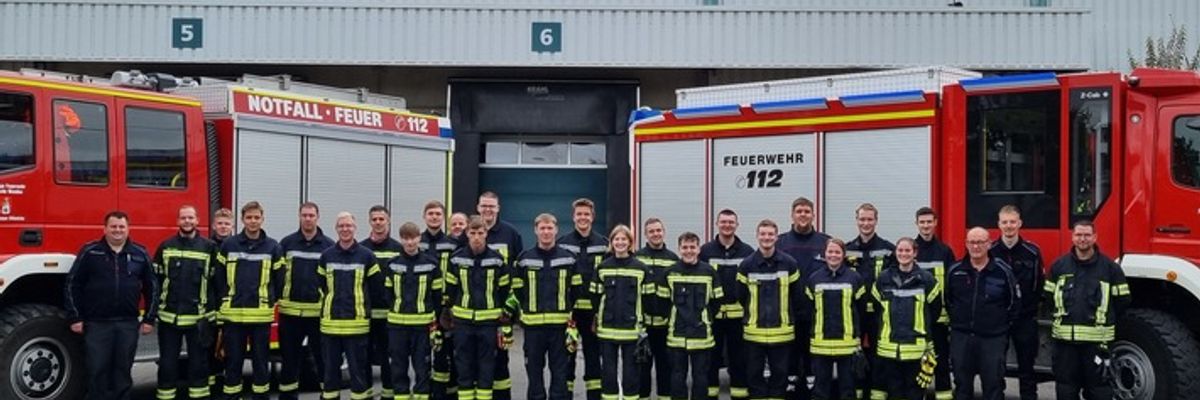 FW Wenden: Modul 3 der Grundausbildung: 22 Teilnehmerinnen und Teilnehmer wurden ausgebildet.