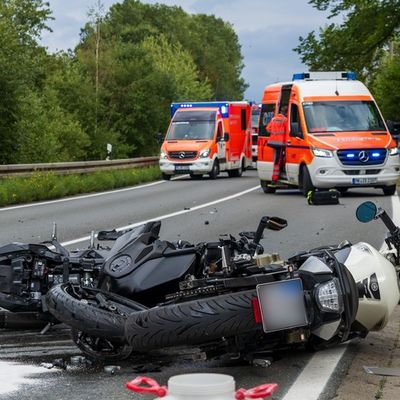 FW-MK: Verkehrsunfälle mit Motorrad & Fahrrad