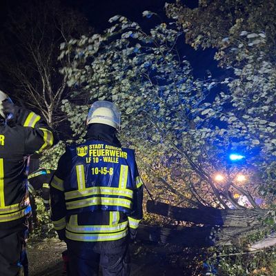 FW-AUR: Stadtfeuerwehren beseitigen diverse Unwetterschäden