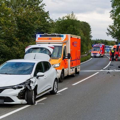 FW-MK: Verkehrsunfälle mit Motorrad & Fahrrad