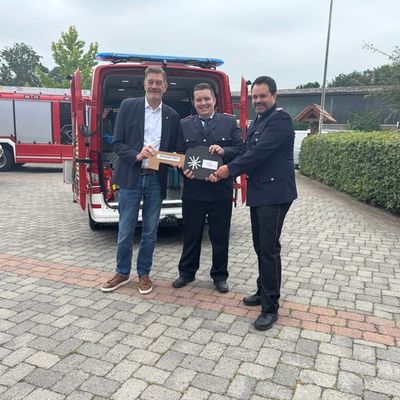 FW-OLL: Familienfest der Feuerwehr Littel mit Fahrzeug- und Drohnenübergabe