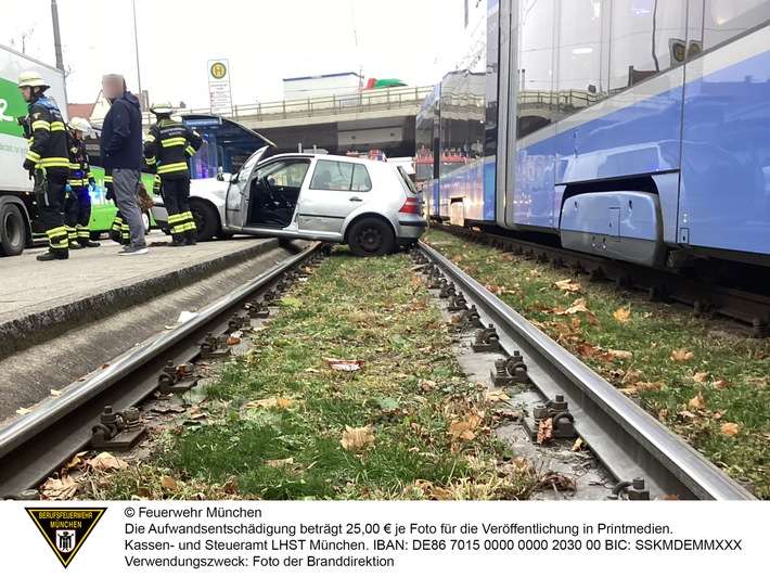 FW-M: Verkehrsunfall in der Innenstadt endet glimpflich (Neuhausen-Nymphenburg)