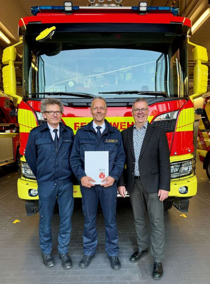 FW Ratingen: Markus Feier zum Branddirektor befördert