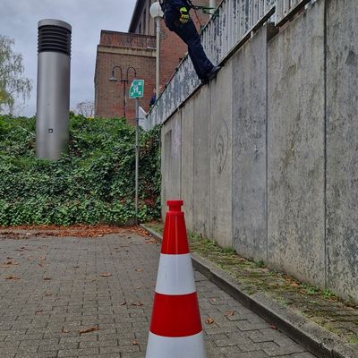 FW-BOT: Feuerwehr Bottrop trainiert die Sicherung gegen Absturz