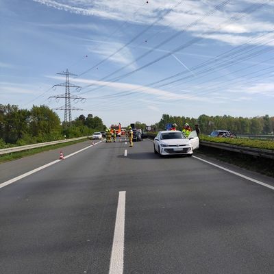 FW Paderborn: Verkehrsunfall auf der Autobahn 33