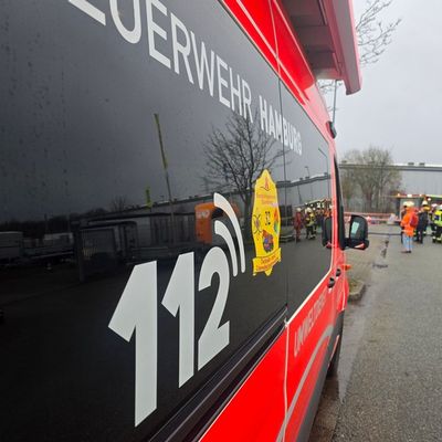 FW-RD: Düngemittel verursacht ein Gefahrgut Einsatz auf einen Wertstoffhof in Osterrönfeld