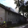 FW-GE: Dachstuhlbrand in Gelsenkirchen-Hassel - Bewohnerin gerettet, Feuerwehr im Großeinsatz