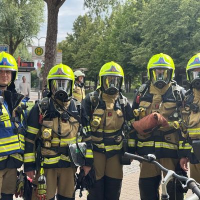 FW-PI: Brand in Tiefgarage am Wedeler Bahnhof - Großalarm am Samstagvormittag