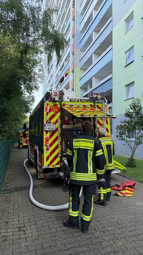 Feuerwehr MTK: Hochhauseinsatz und sechs weitere Alarmierungen halten Feuerwehren auf Trab
