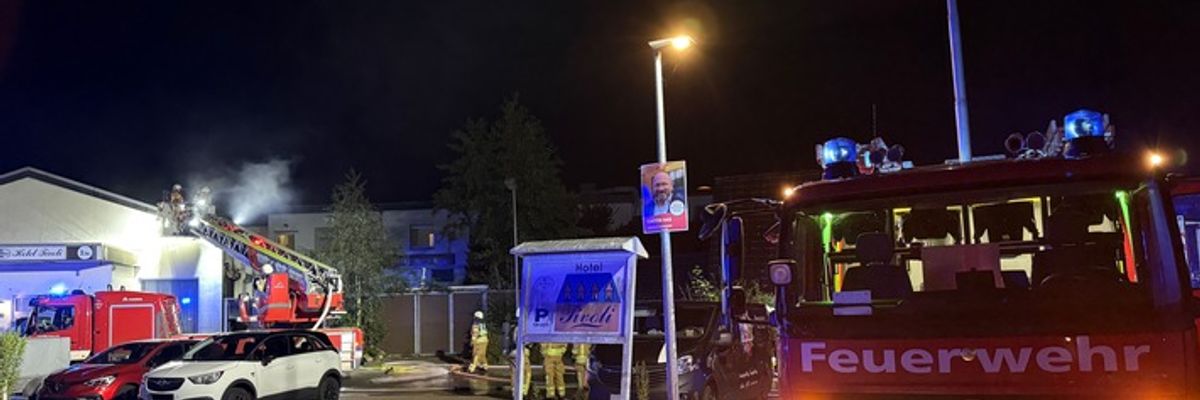 FW Osterholz-Scharm.: Dachstuhlbrand