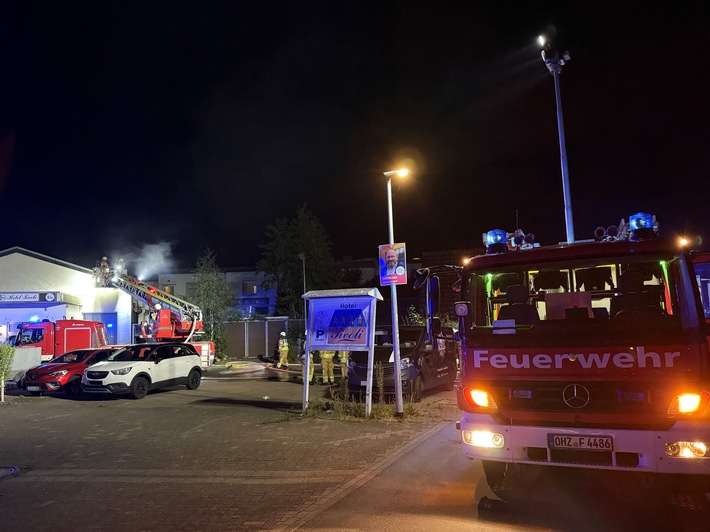 FW Osterholz-Scharm.: Dachstuhlbrand