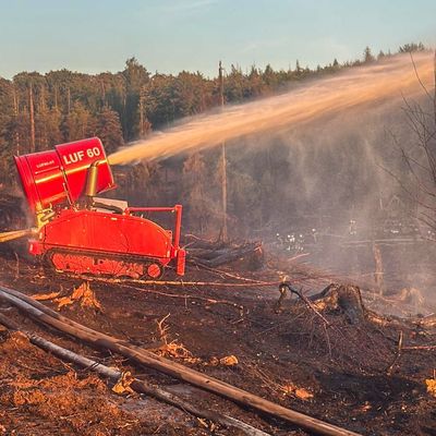 FW Kreis Soest: Waldbrand am Möhnesee - Lage auch nach Tag drei stabil