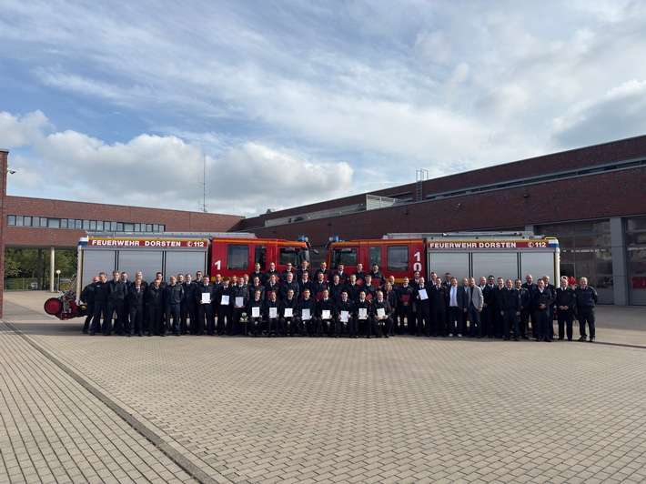 FW-Dorsten: Neue Brandmeister verstärken die Feuerwehr Dorsten