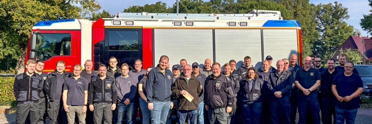 FW-OLL: Ein ganz besonderer Übungsdienst - langjähriger Feuerwehrkamerad wird verabschiedet