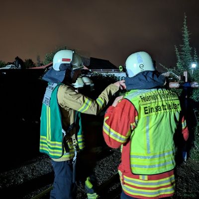 Feuerwehr Weil: Gartenhüttenbrand in Weil am Rhein, Ortsteil Haltingen