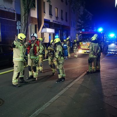 FW Ratingen: Kellerbrand in Stadtmitte