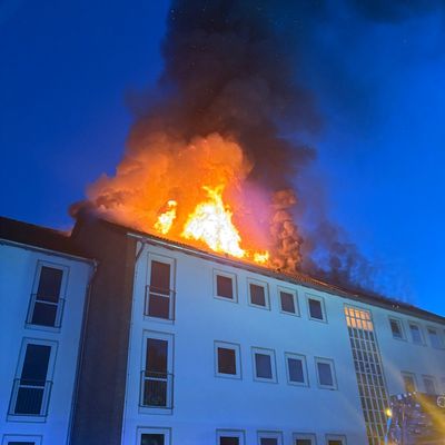 FW Paderborn: Dachstuhlbrand in der Lösekestraße