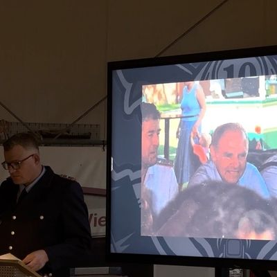 FW-AUR: Besondere Ehrung für 70 Jahre Feuerwehrmitgliedschaft
