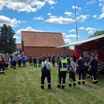 FW Celle: Personensuche in Bostel