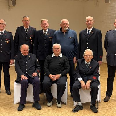 FW Beverungen: Feierstunde der Feuerwehr Beverungen / Rückblick, Ausblick und verdiente Ehrungen