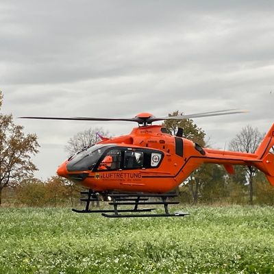 FW Lehrte: 5 Verletzte bei Verkehrsunfall auf der L413 bei Sievershausen