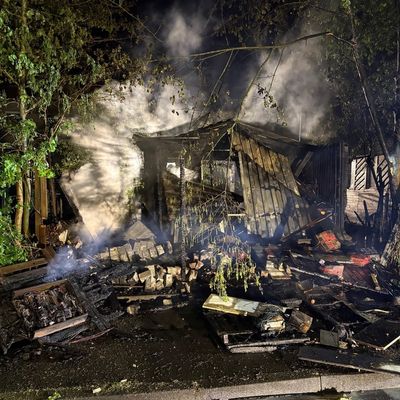 FW-WAF: Vollbrand einer Gartenlaube