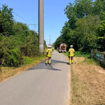 FW Weinheim: PM3: Feuerwehr Weinheim auch am Sonntag im Dauereinsatz. Hitze, Stromausfall und zahlreiche Alarmierungen fordern Einsatzkräfte am Sonntag.