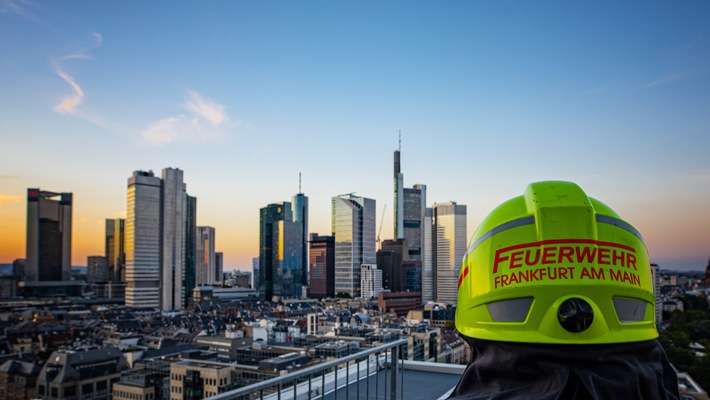 FW-F: Stadtverordnetenversammlung beschließt Fortschreibung des Bedarfs- und Entwicklungsplans der Feuerwehr Frankfurt