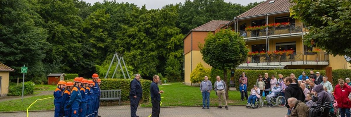 FW Kamen: Aktionstag JF Heeren-Werve/Rottum am Friedrich-Pröbsting-Haus