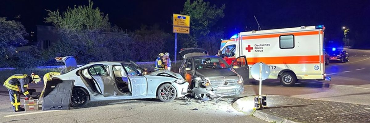 FW Weinheim: Mercedes und BMW verunfallen auf der Westtangente
