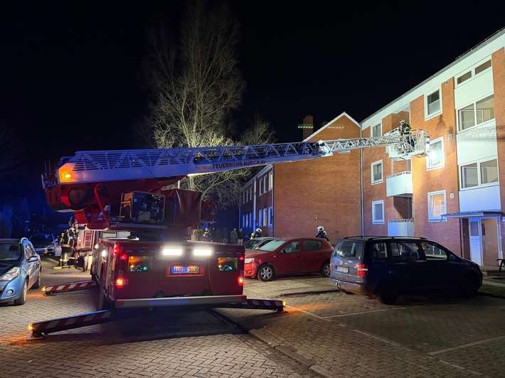 FW-AUR: Räumlichkeiten nach Küchenbrand unbewohnbar