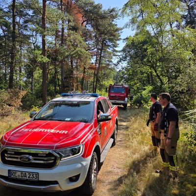 FW Datteln: Verkehrsunfall und Sprengung eines Kampfmittelfundes fordern Feuerwehr Datteln