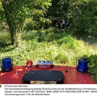 FW-M: Gefahr im Auer Mühlbach beseitigt (Thalkirchen)